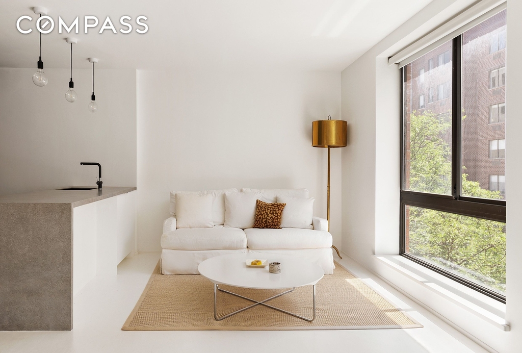 445 W 19th Street - Photo 1