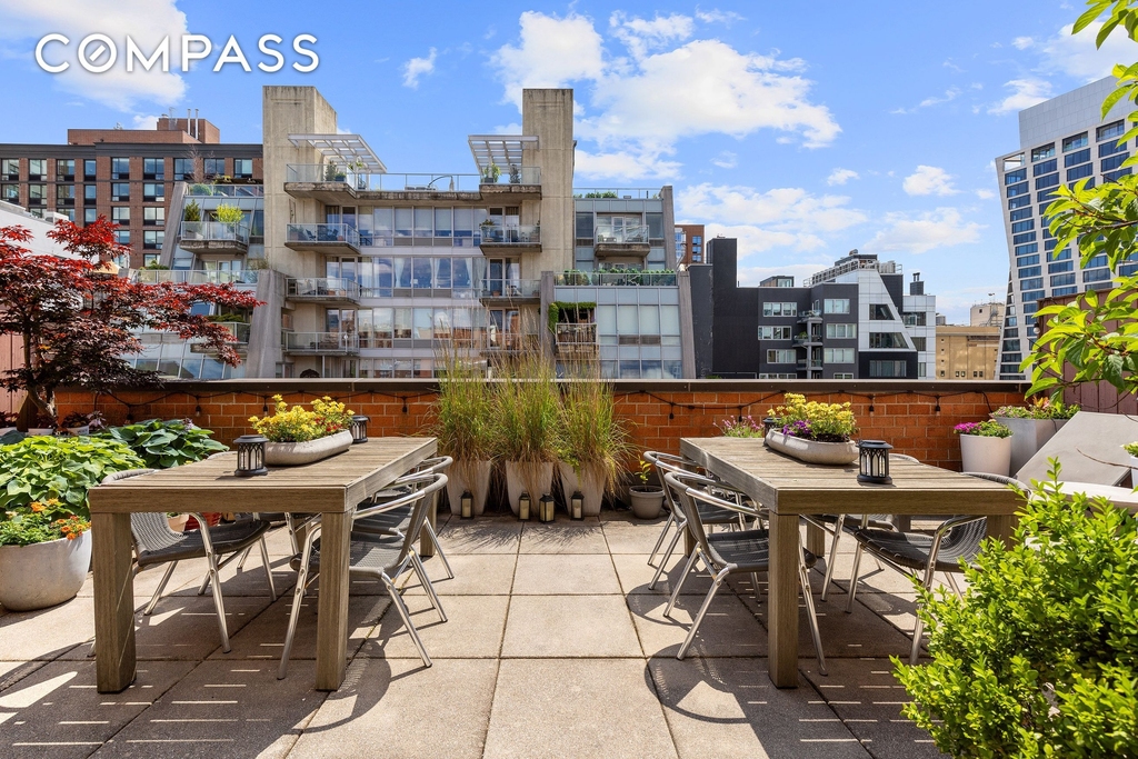 445 W 19th Street - Photo 6