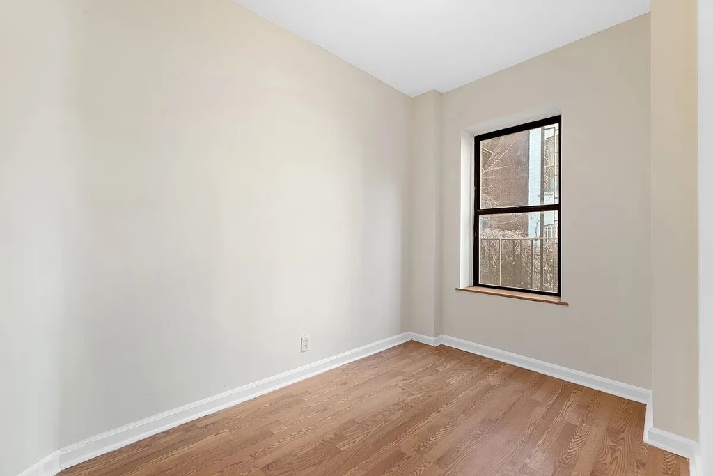 619 E 5th Street - Photo 1