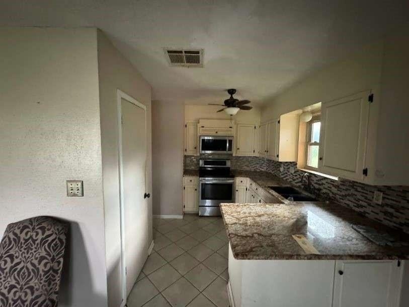 718 Westbury Street - Photo 2