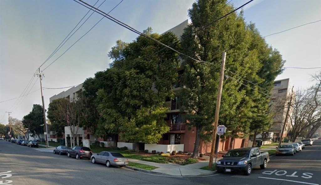 1320 N Monroe St - Photo 1