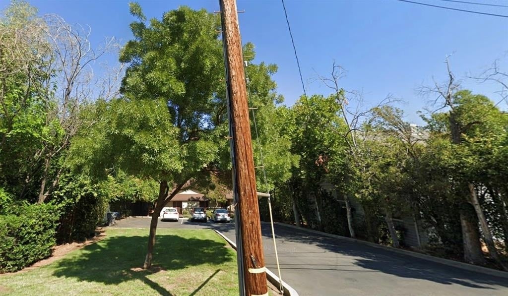 2142 Butte St - Photo 2