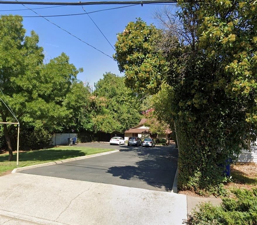 2142 Butte St - Photo 3