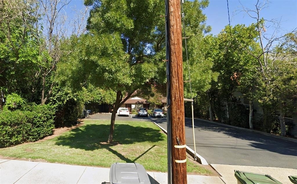 2142 Butte St - Photo 1