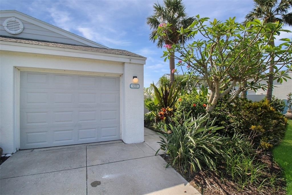 971 Waterside Lane - Photo 1