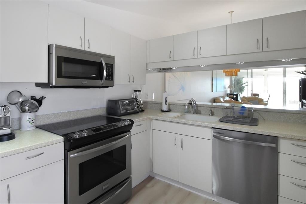 971 Waterside Lane - Photo 11