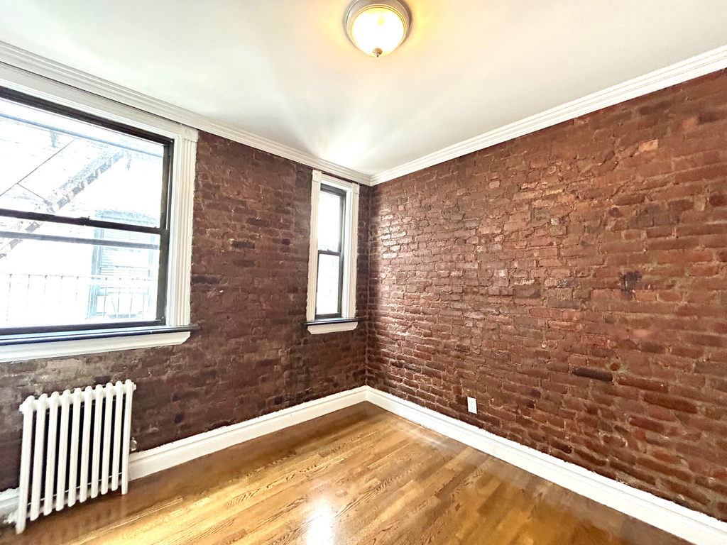East 13th Street - Photo 6