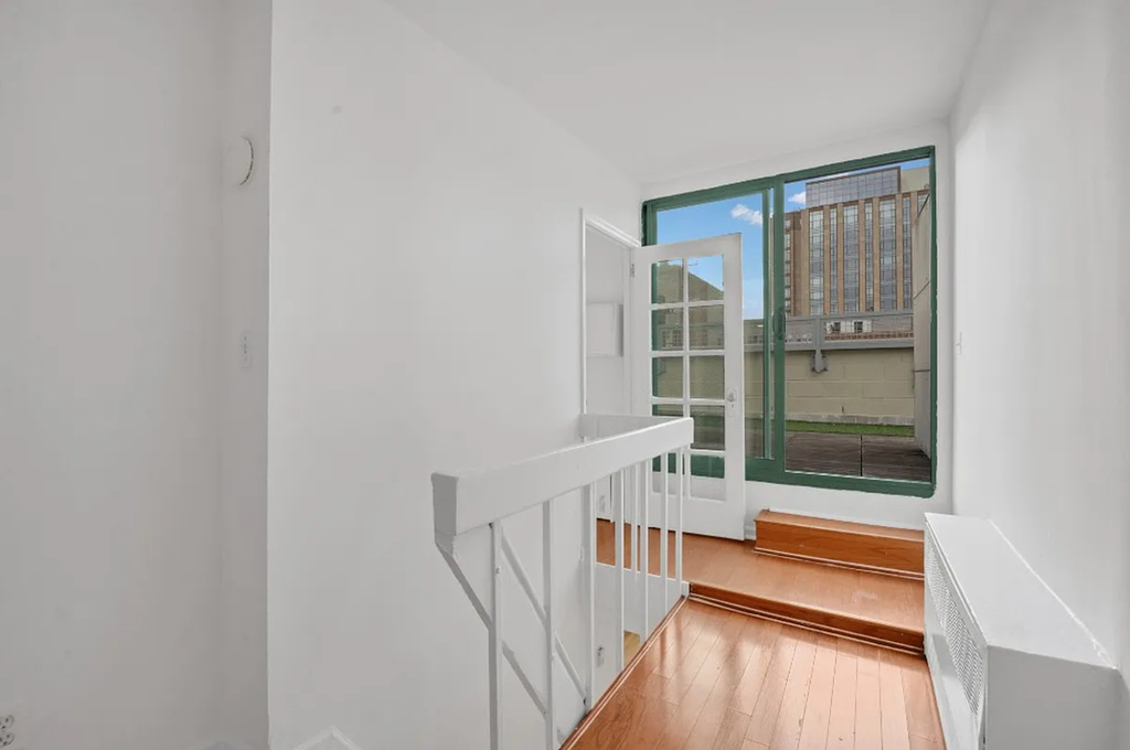3rd ave - Photo 3