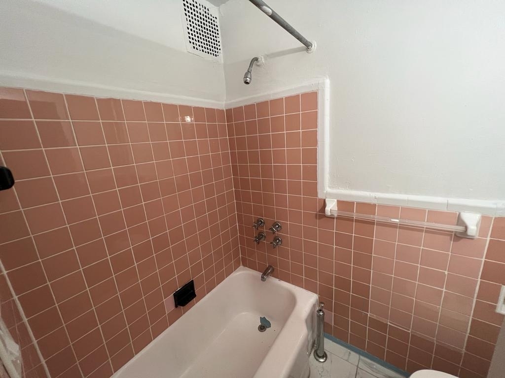 200 West 113th Street - Photo 8