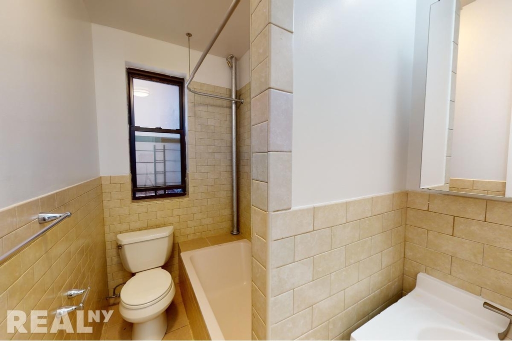 W 179th St - Photo 8