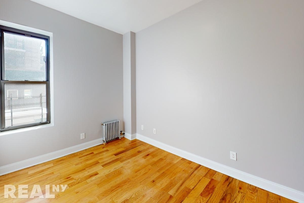 W 179th St - Photo 5