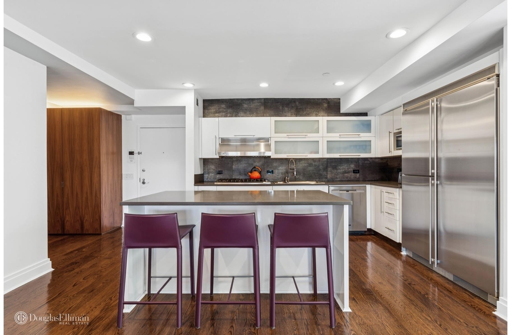 257 W 117th St - Photo 4