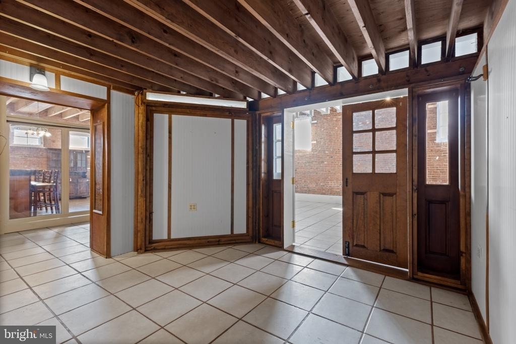 337 E Hamburg Street - Photo 18