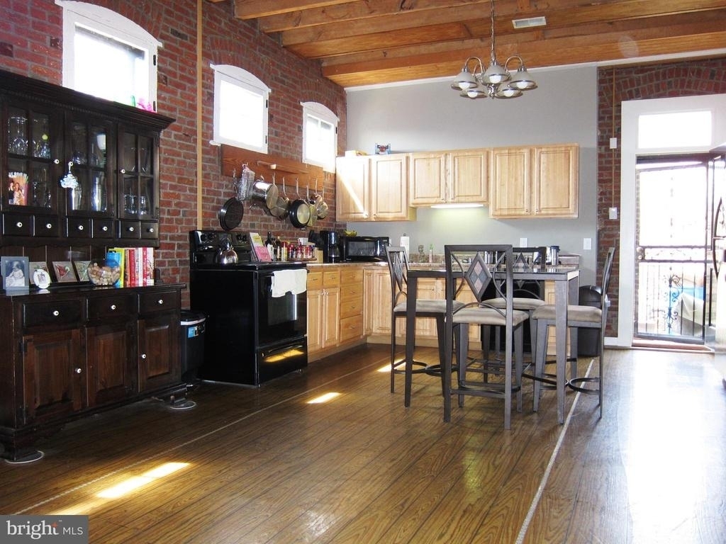 337 E Hamburg Street - Photo 7