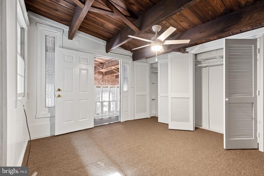 337 E Hamburg Street - Photo 30