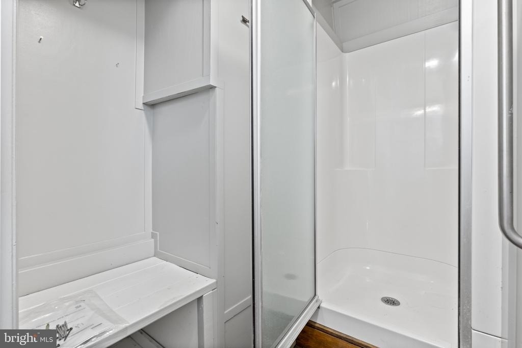 337 E Hamburg Street - Photo 21