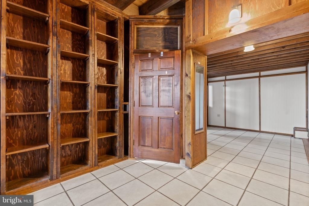 337 E Hamburg Street - Photo 25
