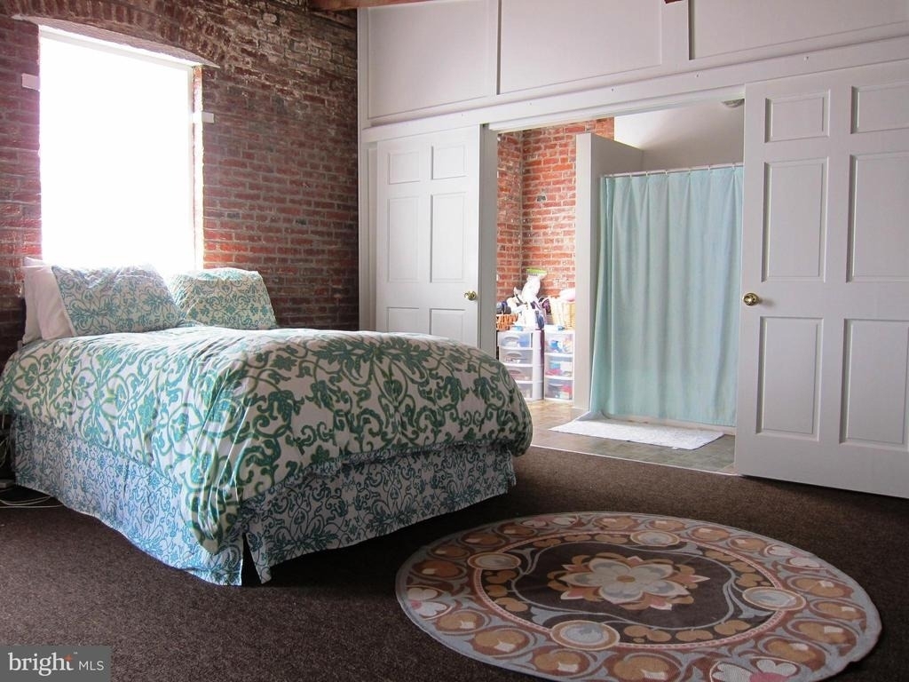 337 E Hamburg Street - Photo 17