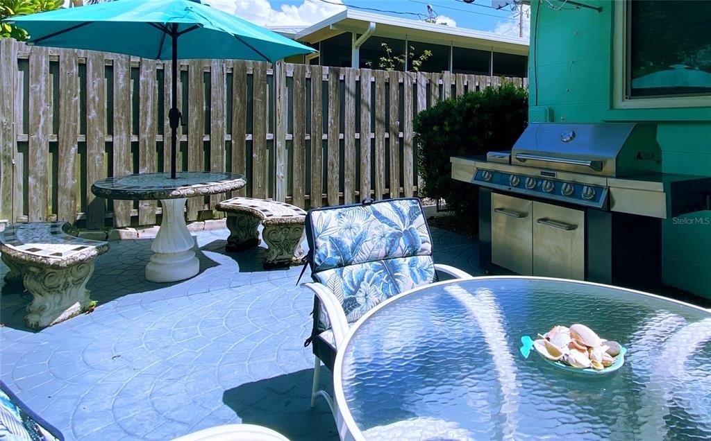 3605 Iroquois Avenue - Photo 2
