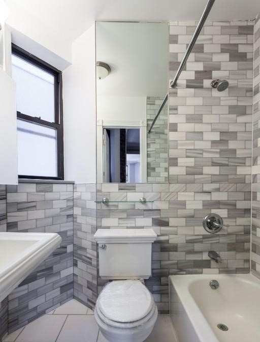 336 East 18th Street - Photo 5