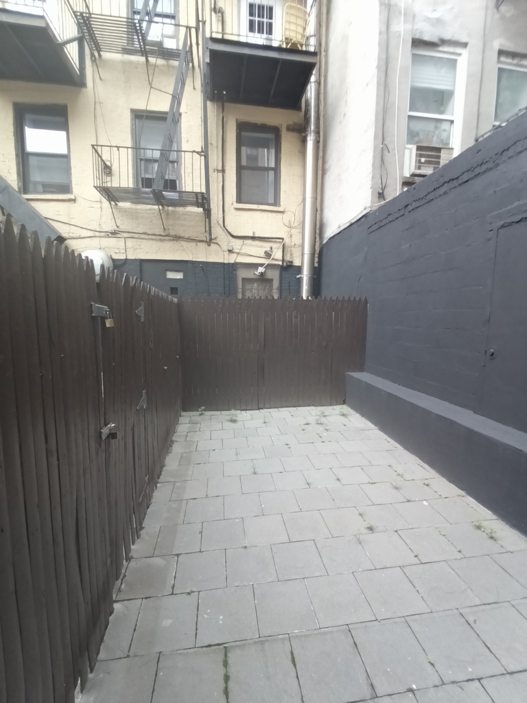 Avenue A and east 14th - Photo 6