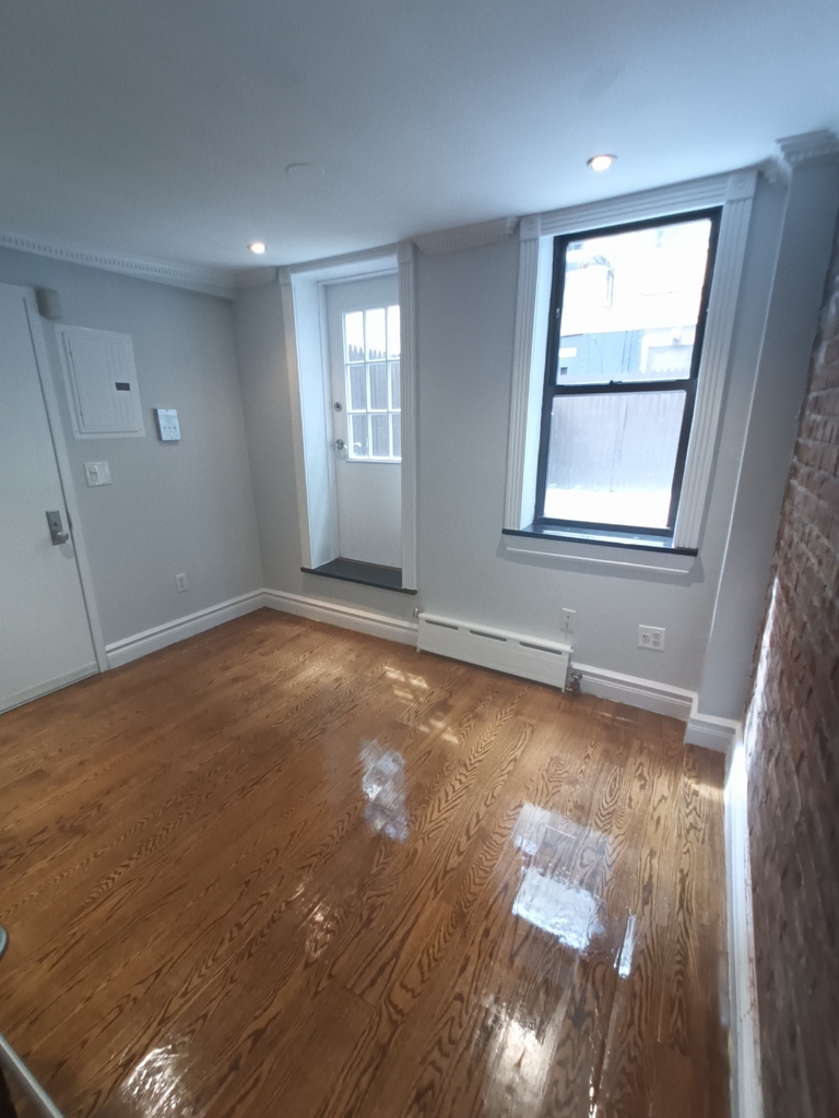 Avenue A and east 14th - Photo 2