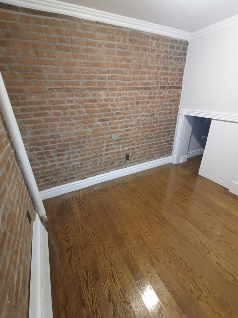 Avenue A and east 14th - Photo 1