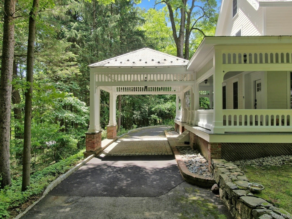 314 Haverstraw Road - Photo 1