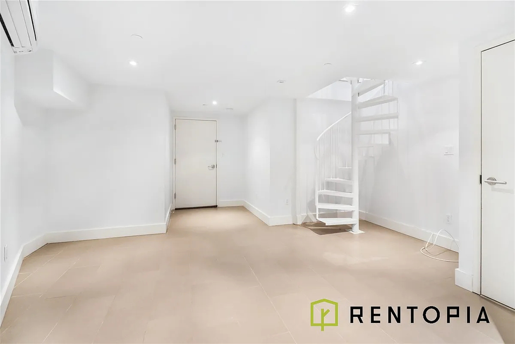 127 Lefferts Place - Photo 2