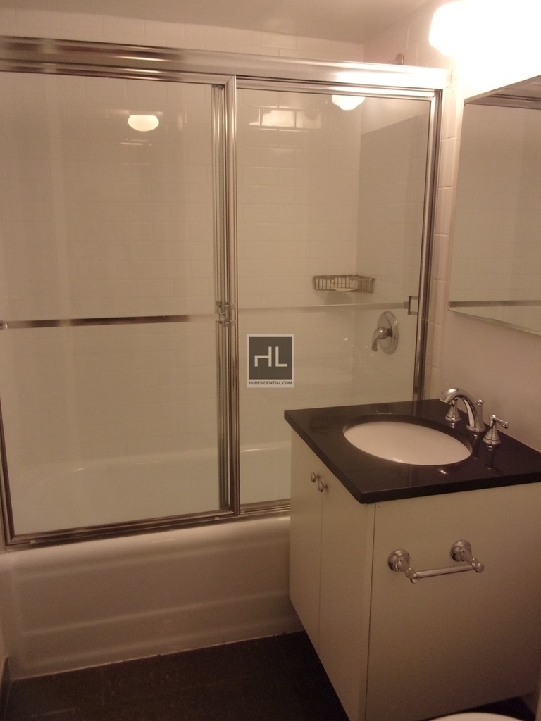 East 38th Street - Photo 7