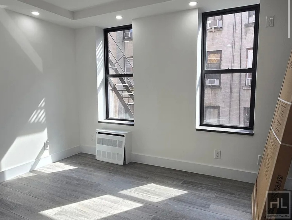 East 29th Street - Photo 2