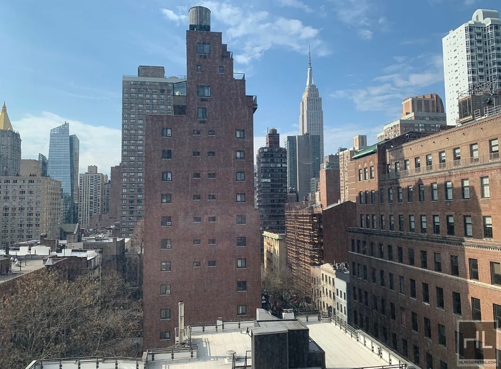 East 30th Street - Photo 6