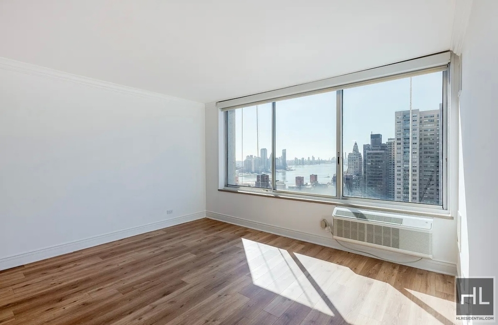 East 57th Street - Photo 1