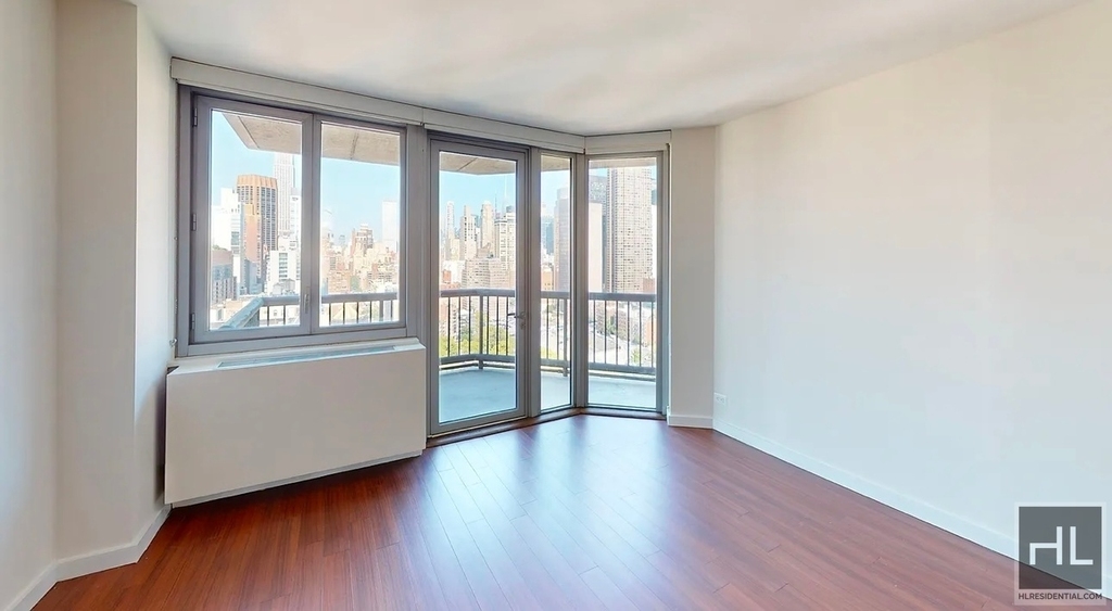 East 34th Street - Photo 3