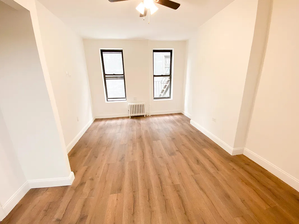 300 East 104th Street - Photo 7