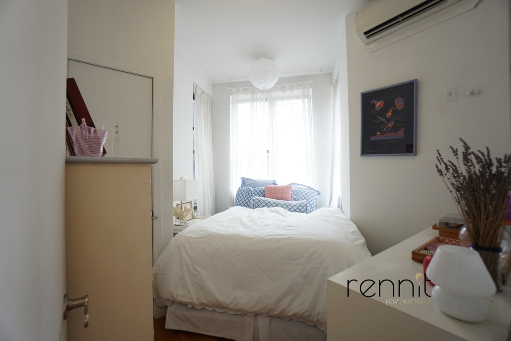 453 Franklin Avenue - Photo 3