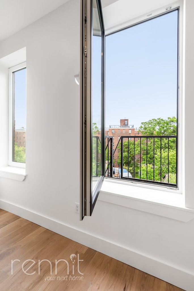 332 Myrtle Avenue - Photo 2