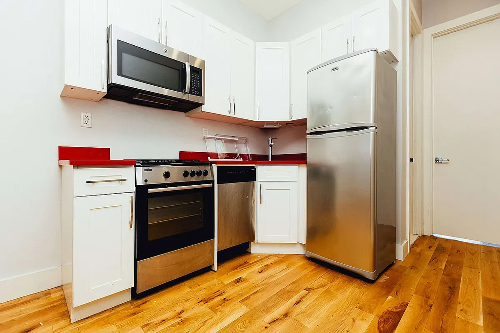 184 Suydam Street - Photo 1