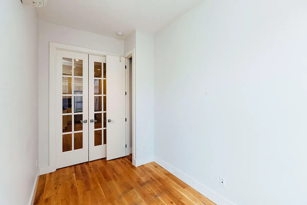 184 Suydam Street - Photo 4