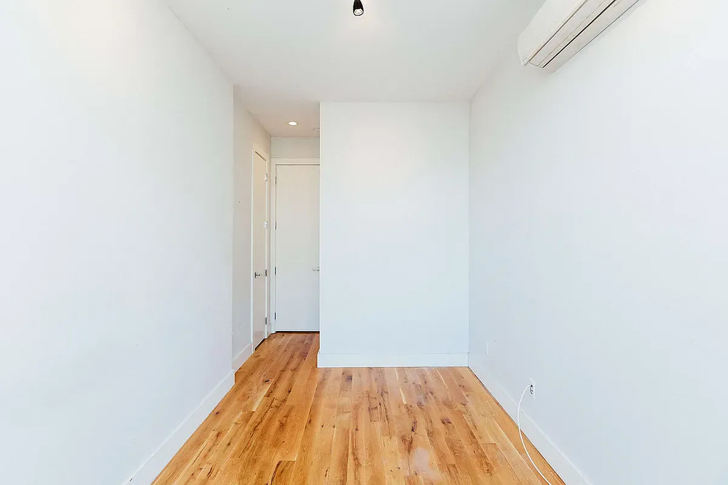 184 Suydam Street - Photo 13