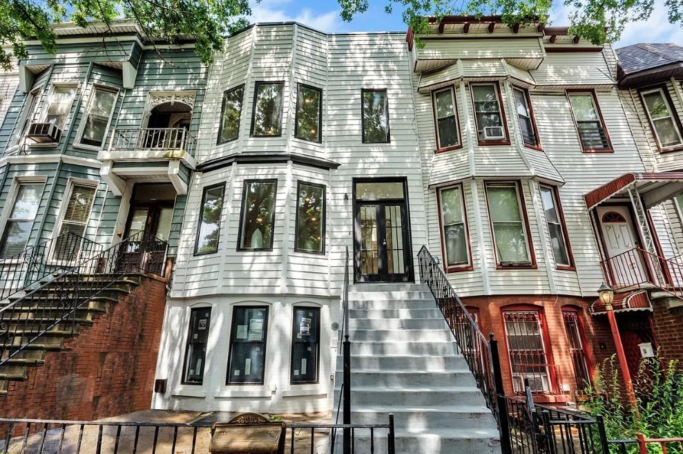729 Chauncey Street - Photo 1