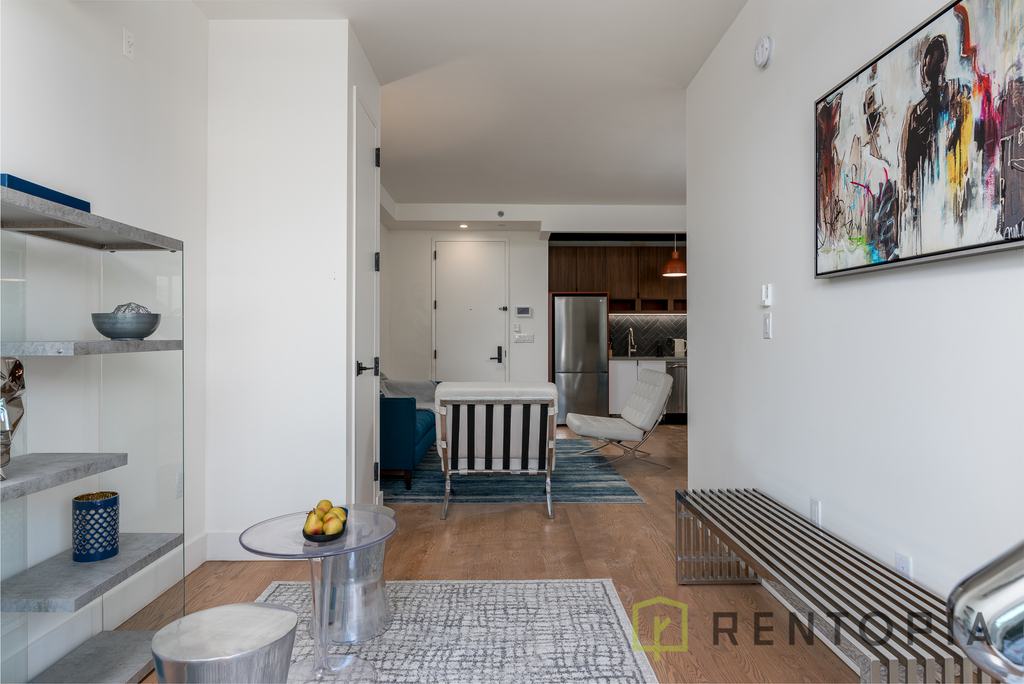824 Lexington Avenue - Photo 2