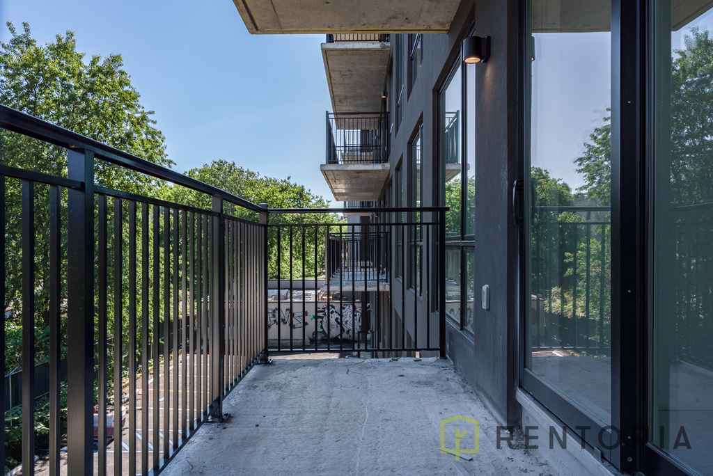 824 Lexington Avenue - Photo 1