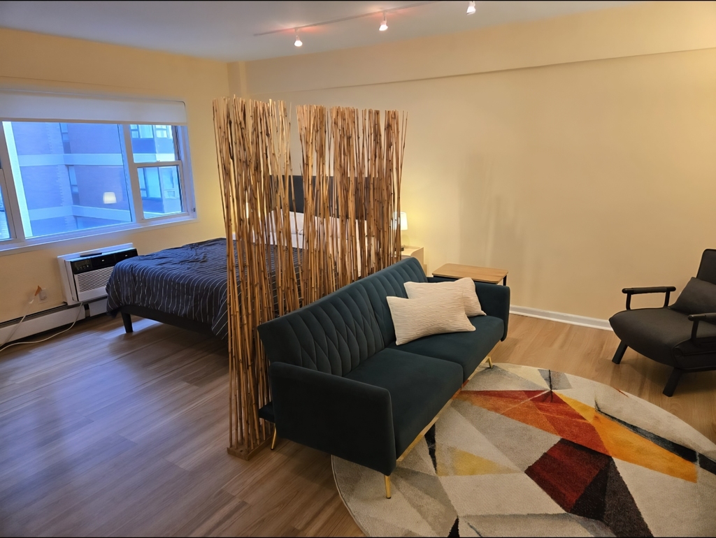 40 Sutton Place - Photo 1