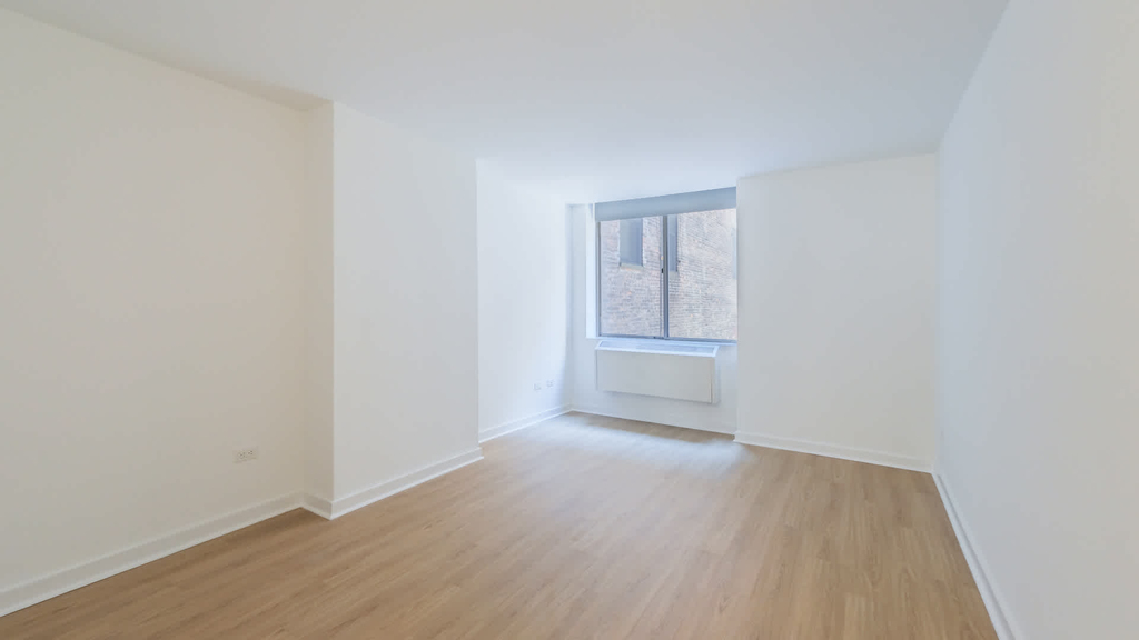 777 6th Avenue - Photo 26