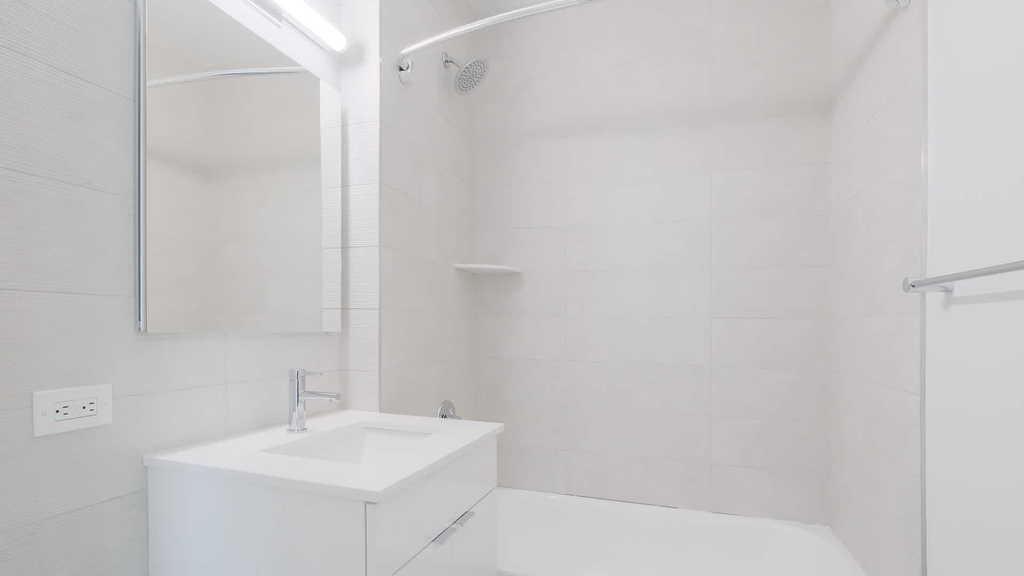 777 6th Avenue - Photo 33