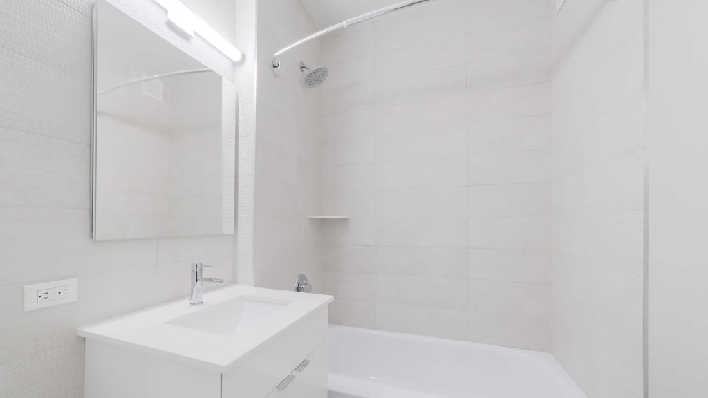 777 6th Avenue - Photo 23