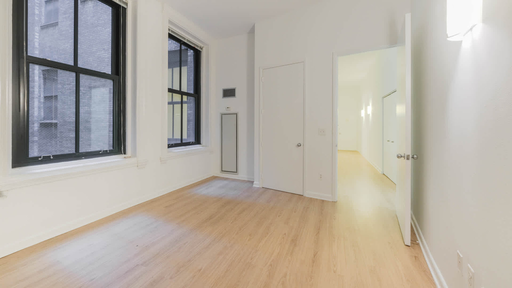 71 Broadway - Photo 16