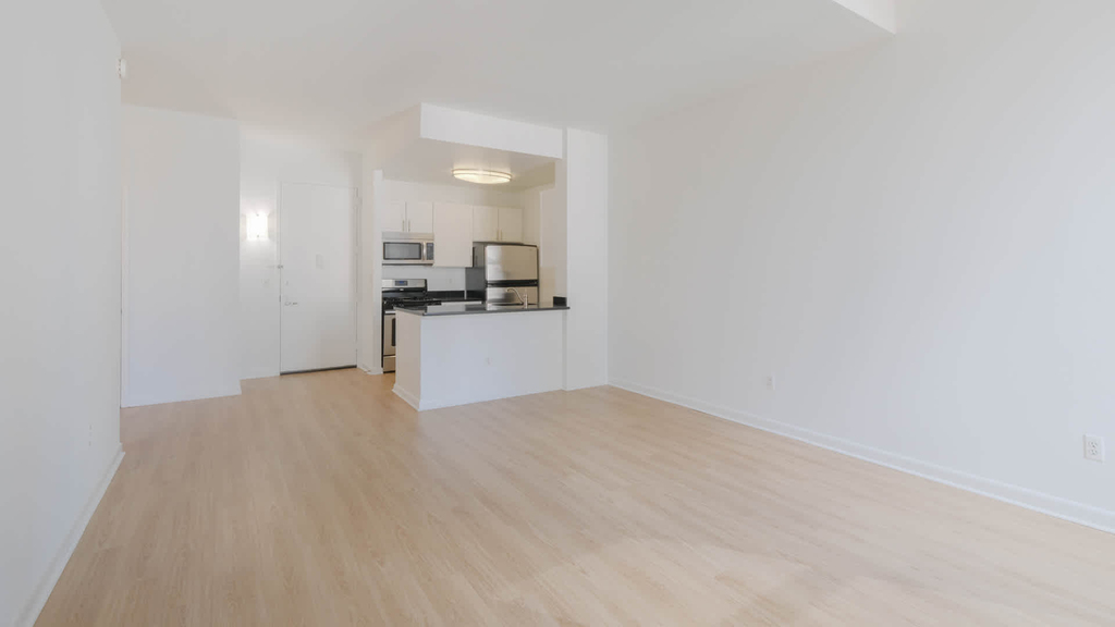 71 Broadway - Photo 59
