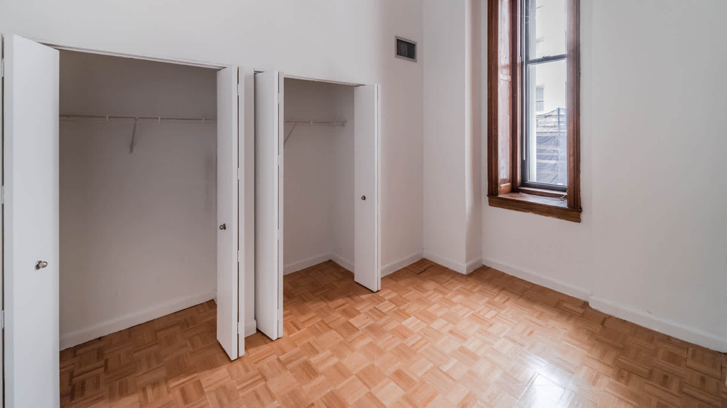 71 Broadway - Photo 23